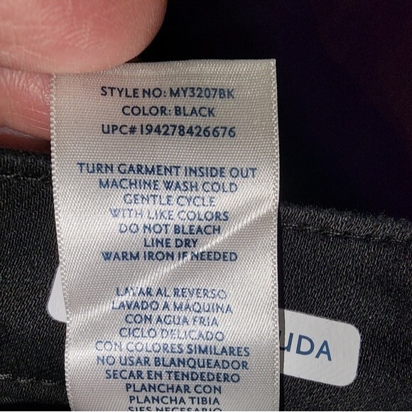 Seven7 Black Super Soft Stretch Rolled Cuff Sunset Bermuda Shorts Size 8 - Picture 10 of 11